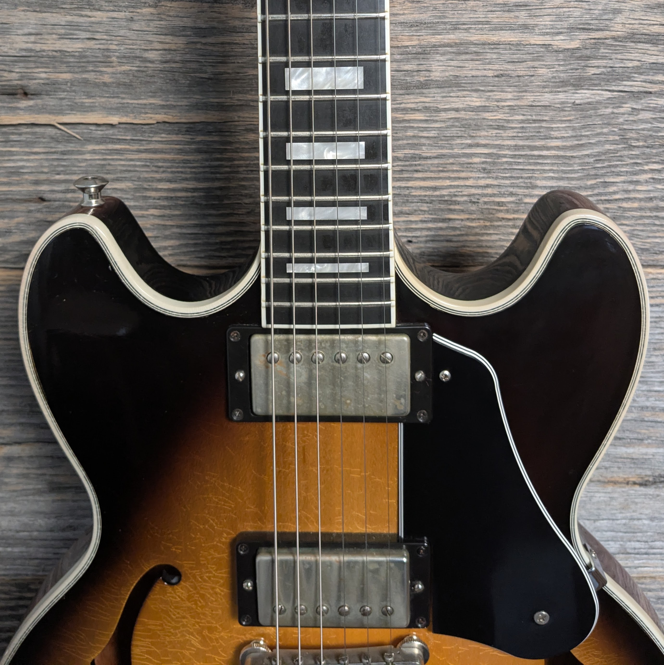 ギター Gibson midtown custom 2013 2013 Gibson Midtown Custom Semi-Hollow Guitar | Vintage Sunburst
